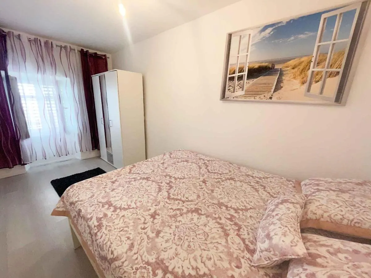 Apartment In Dramalj 42058 Horvátország