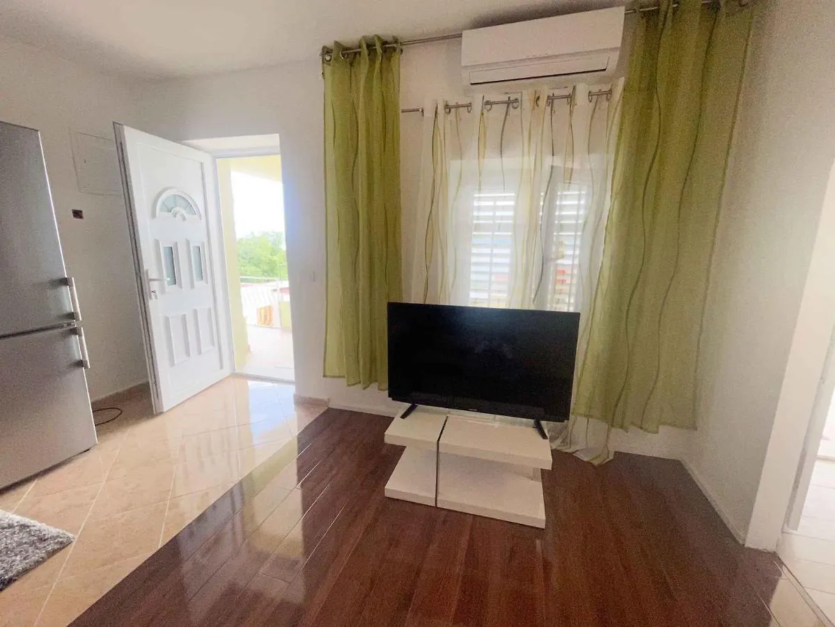 Apartment In Dramalj 42058